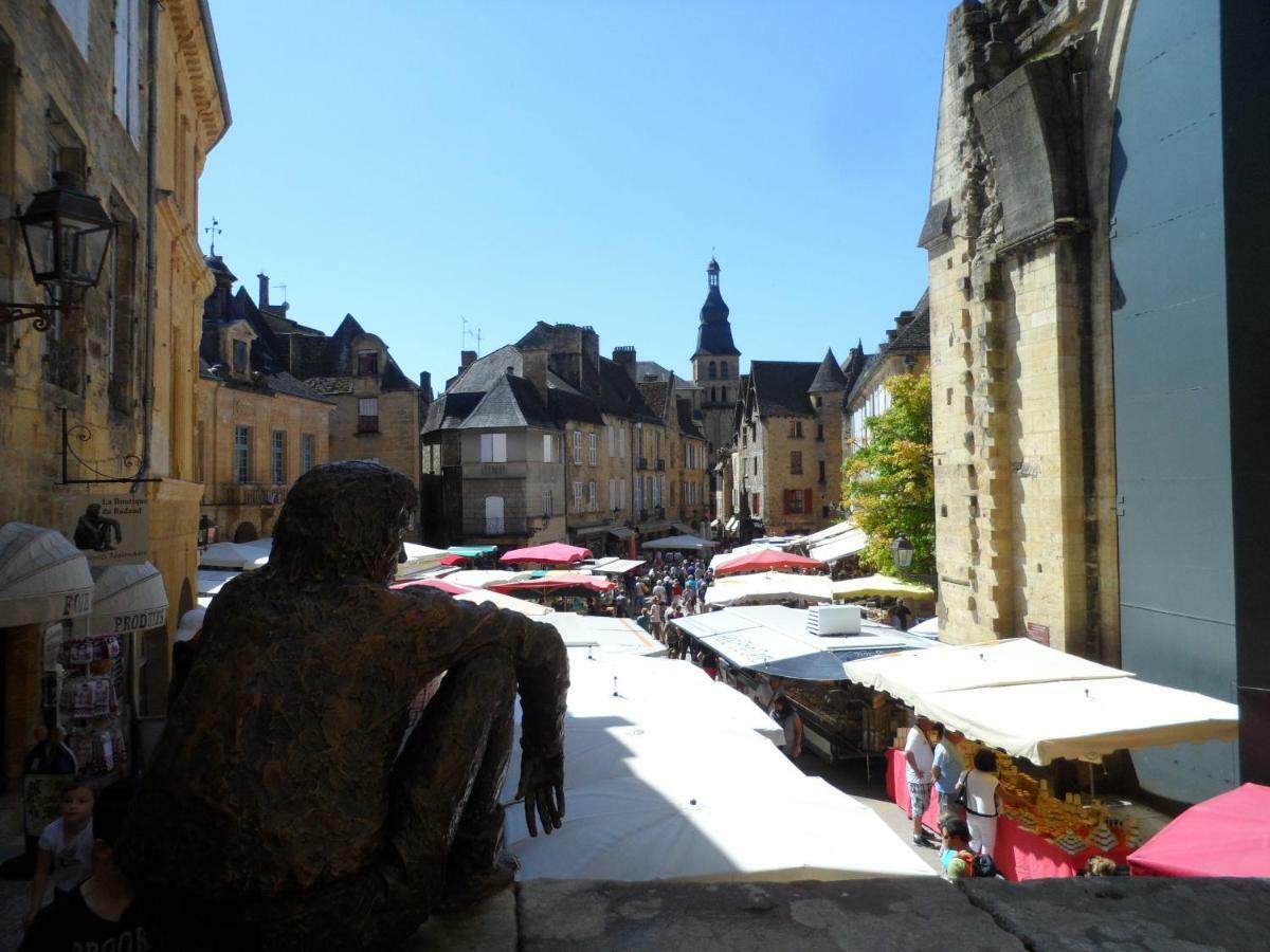 Вілла La Petite Tour Carlux Екстер'єр фото